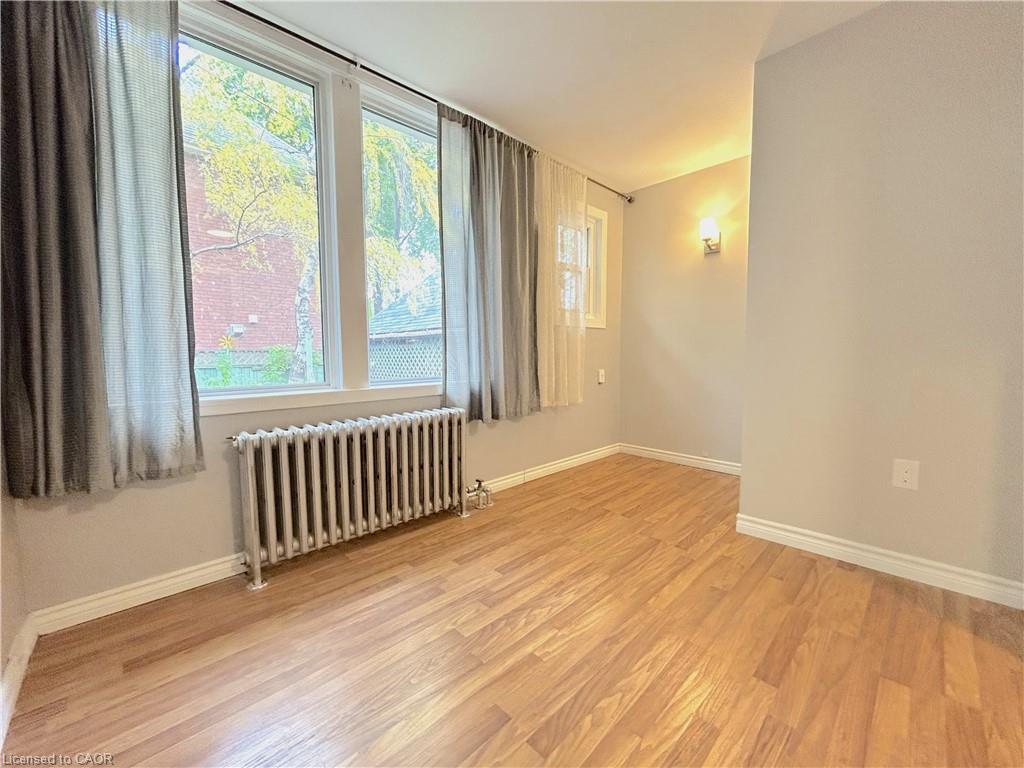 1-24 Burris Street, Hamilton, ON - Indoor Photo Showing Other Room