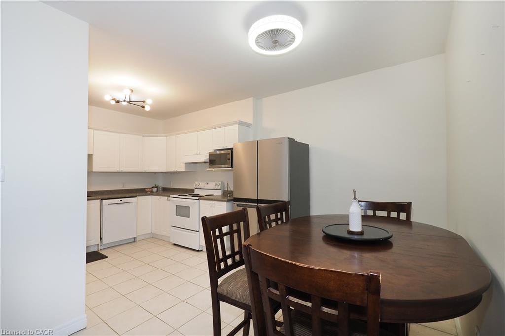 701-255 Keats Way, Waterloo, ON - Indoor