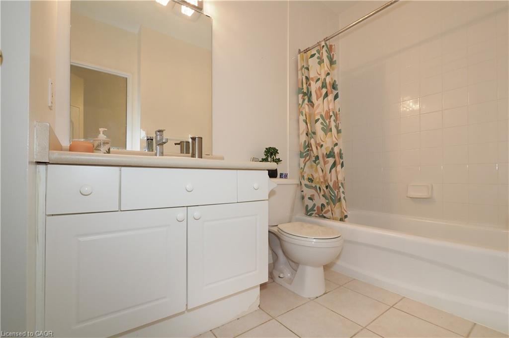 701-255 Keats Way, Waterloo, ON - Indoor Photo Showing Bathroom