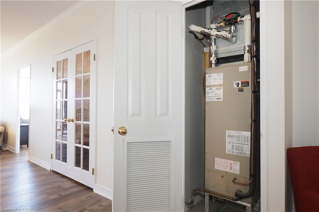 701-255 Keats Way, Waterloo, ON - Indoor Photo Showing Other Room