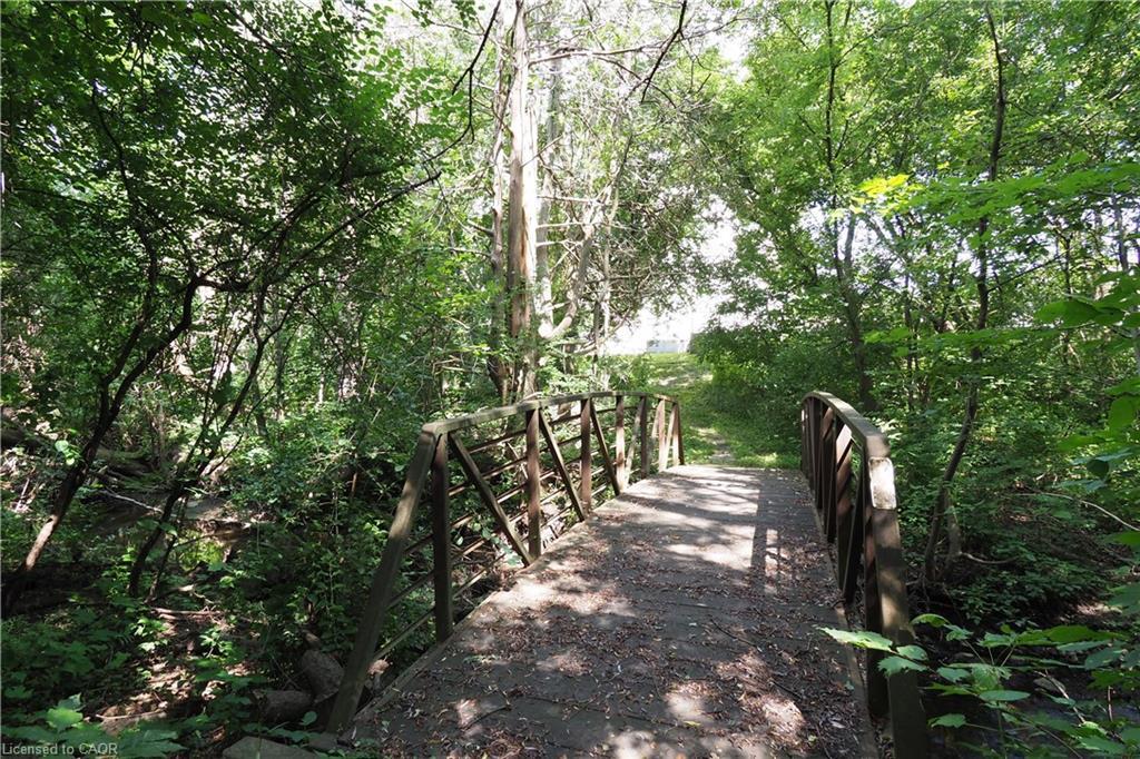 701-255 Keats Way, Waterloo, ON - Outdoor