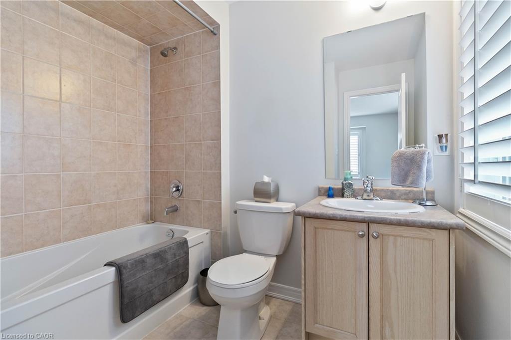 573 Gardenbrook Avenue, Oakville, ON - Indoor Photo Showing Bathroom