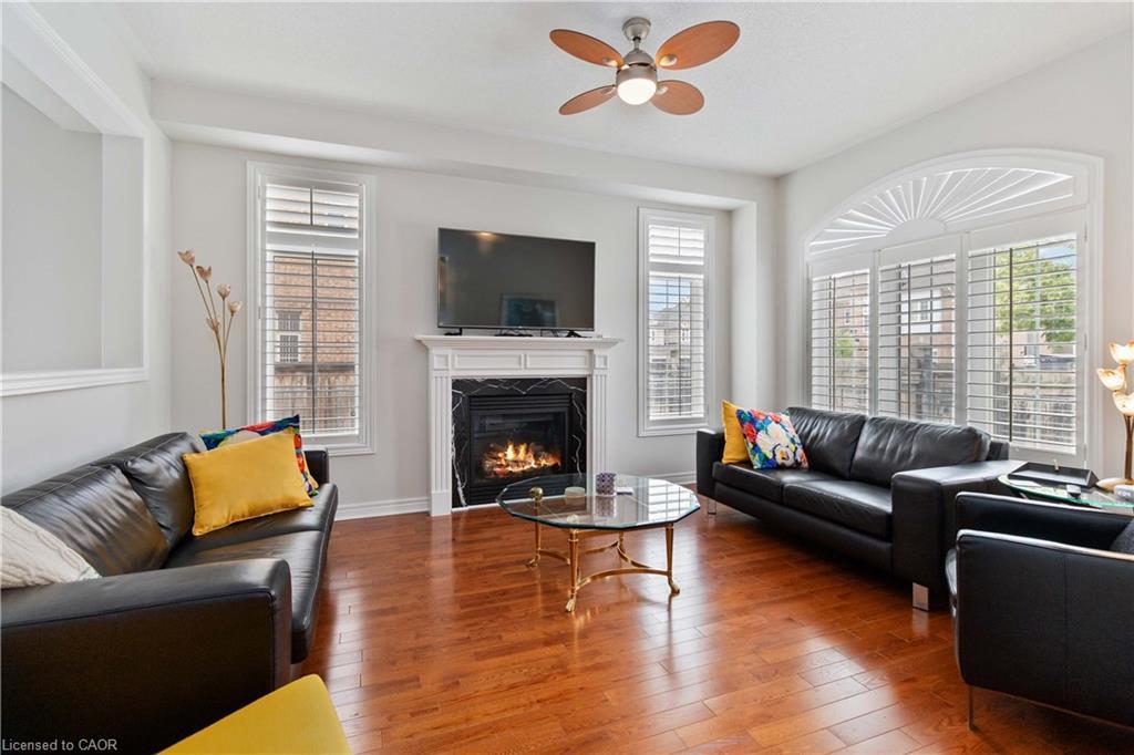 573 Gardenbrook Avenue, Oakville, ON - Indoor Photo Showing Living Room With Fireplace