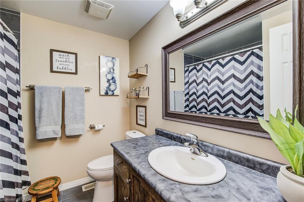 137 Liebler Street, Tavistock, ON - Indoor Photo Showing Bathroom