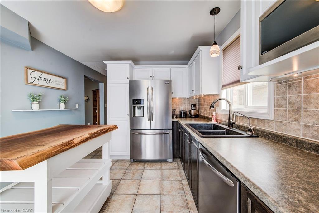137 Liebler Street, Tavistock, ON - Indoor Photo Showing Kitchen With Stainless Steel Kitchen With Double Sink