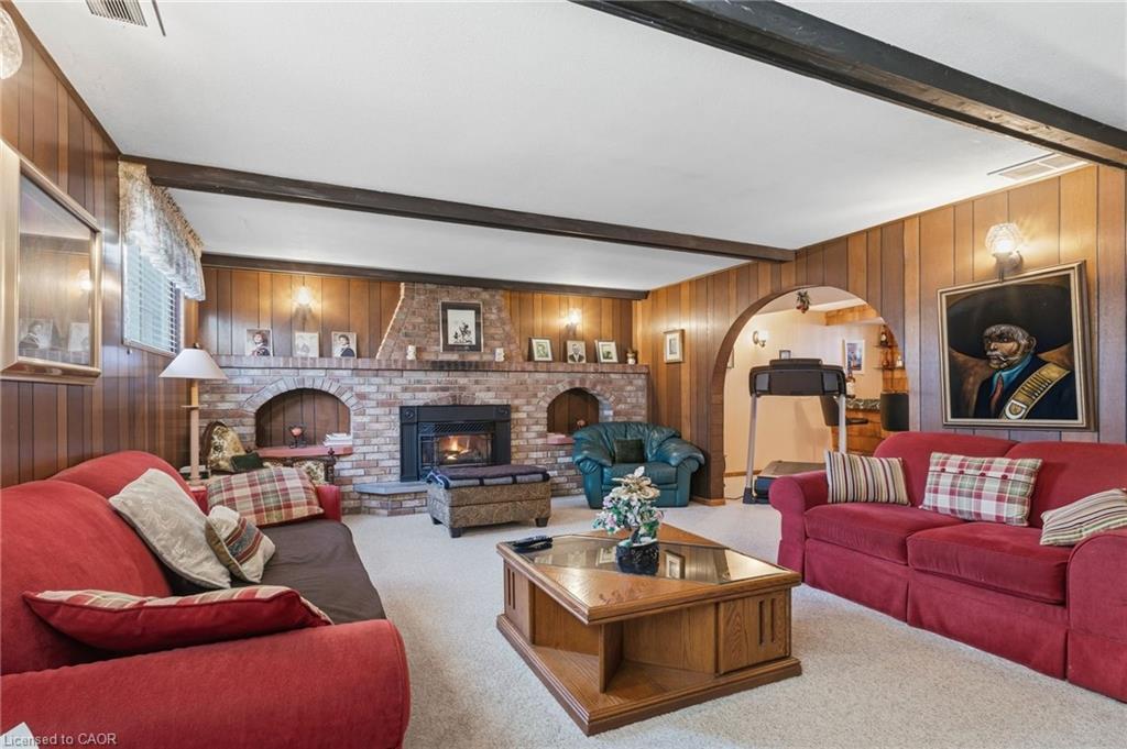 337 Mcneilly Road, Stoney Creek, ON - Indoor Photo Showing Living Room With Fireplace
