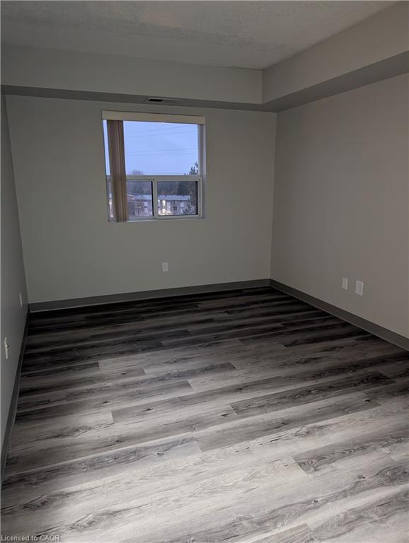 202-736 Old Albert Street, Waterloo, ON - Indoor Photo Showing Other Room