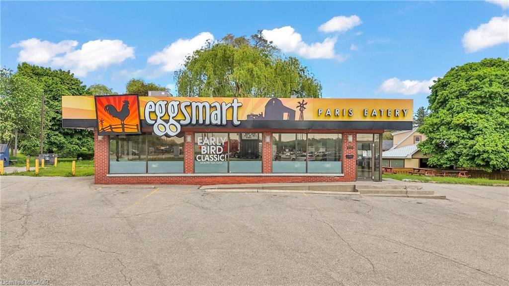 156 Dundas Street E, Paris, ON