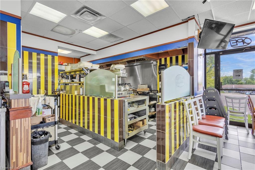 156 Dundas Street E, Paris, ON