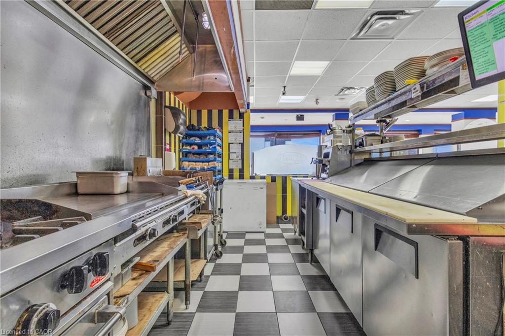 156 Dundas Street E, Paris, ON