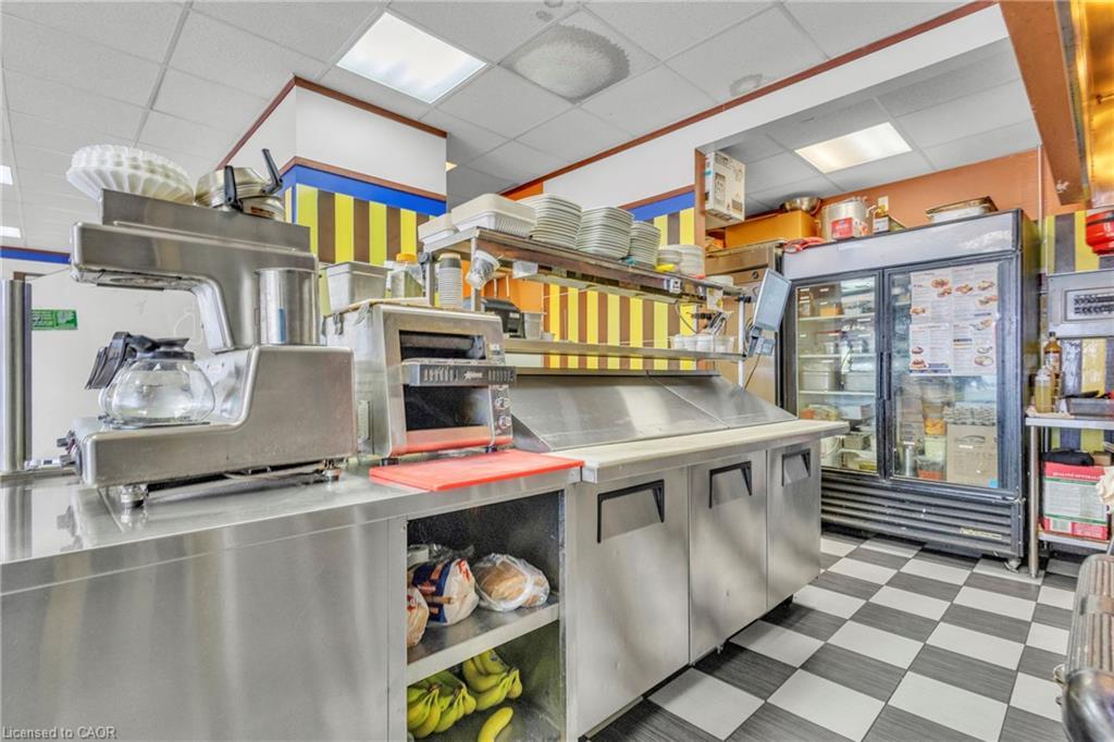 156 Dundas Street E, Paris, ON