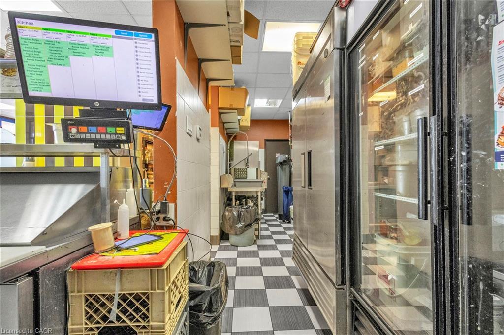 156 Dundas Street E, Paris, ON