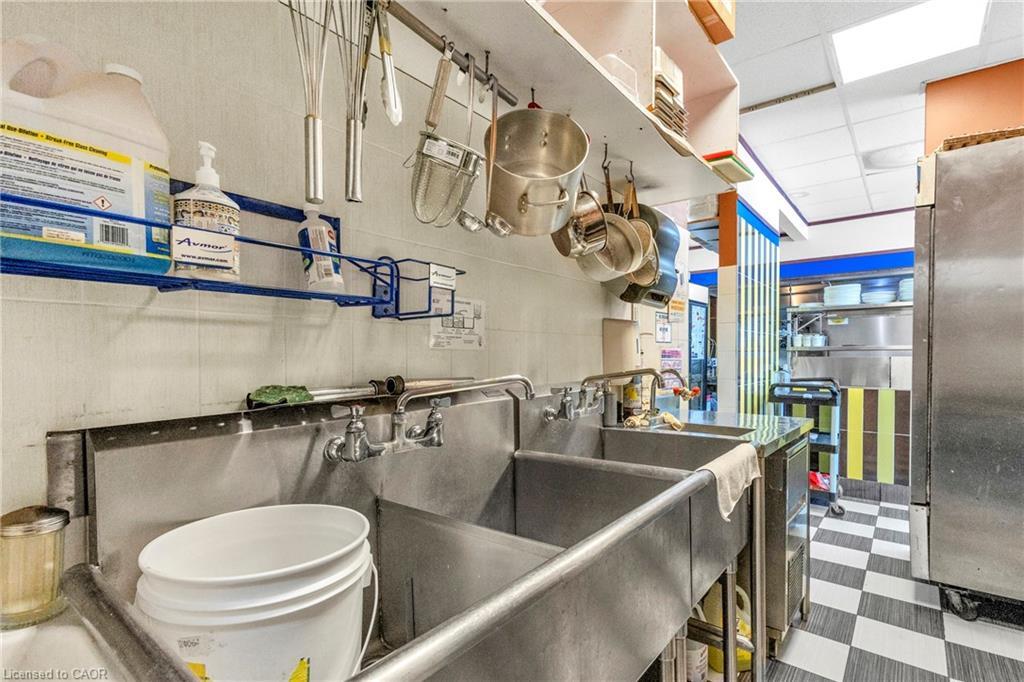 156 Dundas Street E, Paris, ON