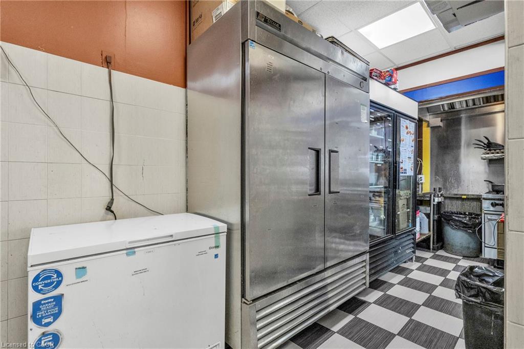 156 Dundas Street E, Paris, ON