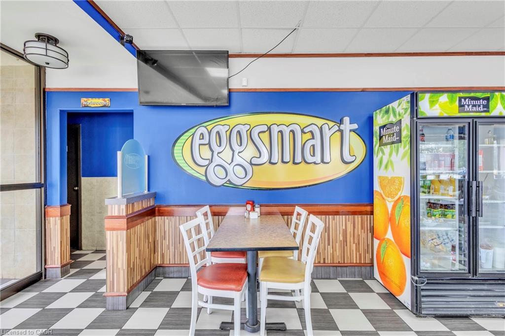 156 Dundas Street E, Paris, ON