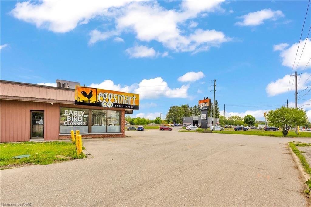 156 Dundas Street E, Paris, ON