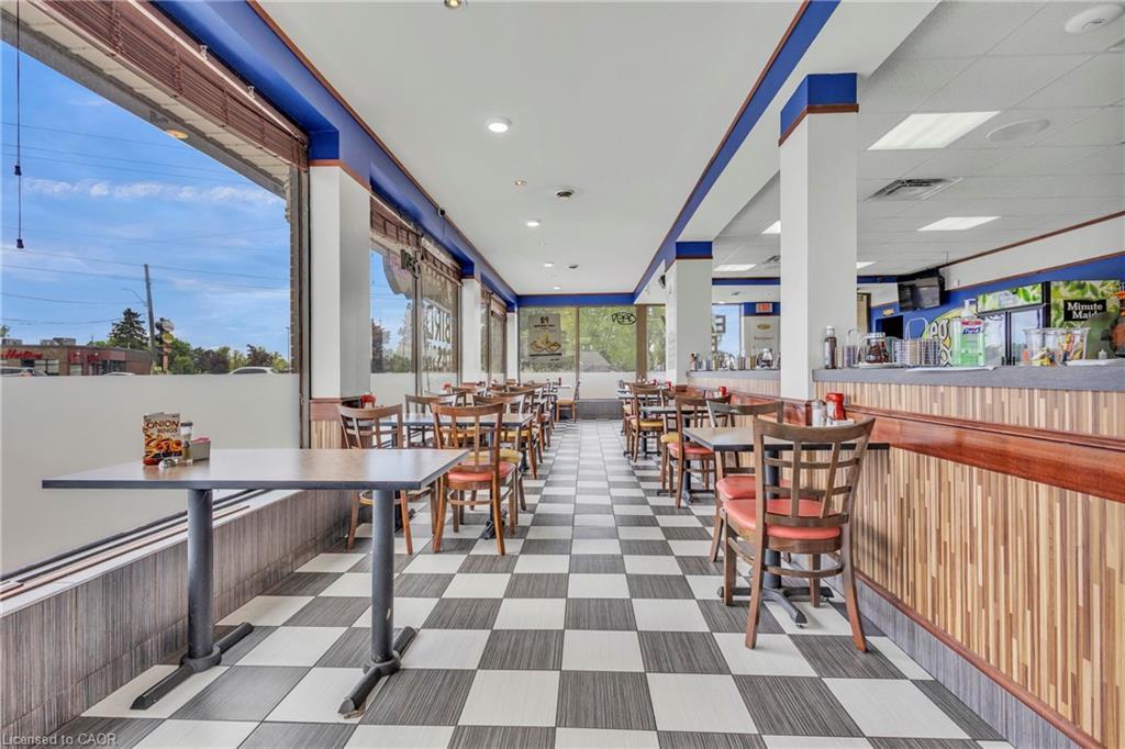 156 Dundas Street E, Paris, ON