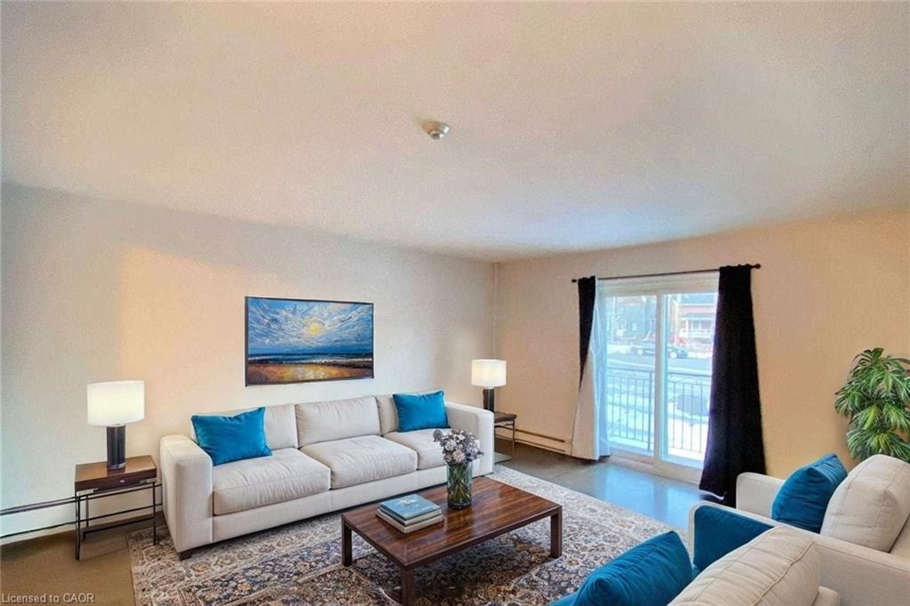 4-10 Main Street, Halton, ON - Indoor Photo Showing Living Room