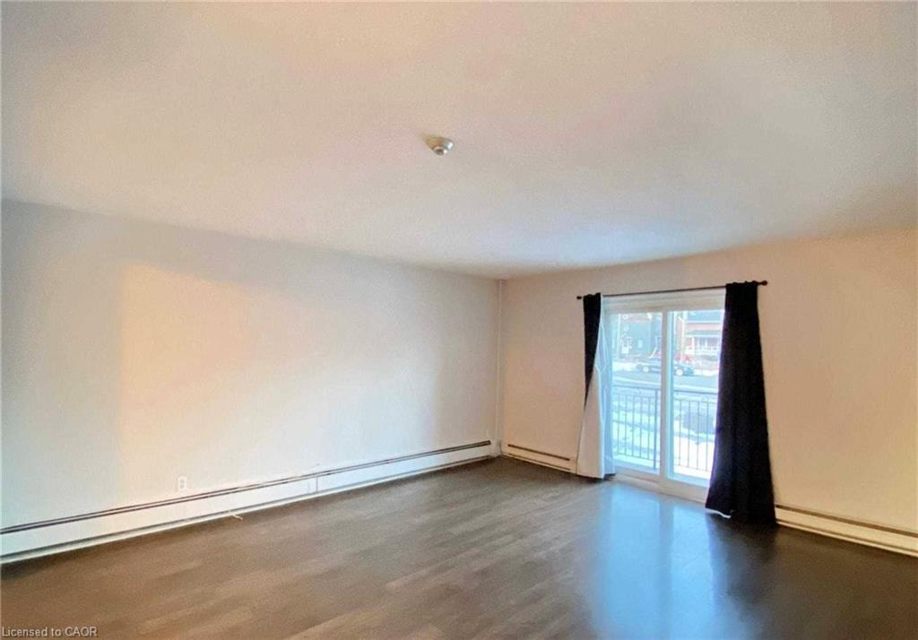 4-10 Main Street, Halton, ON - Indoor Photo Showing Other Room