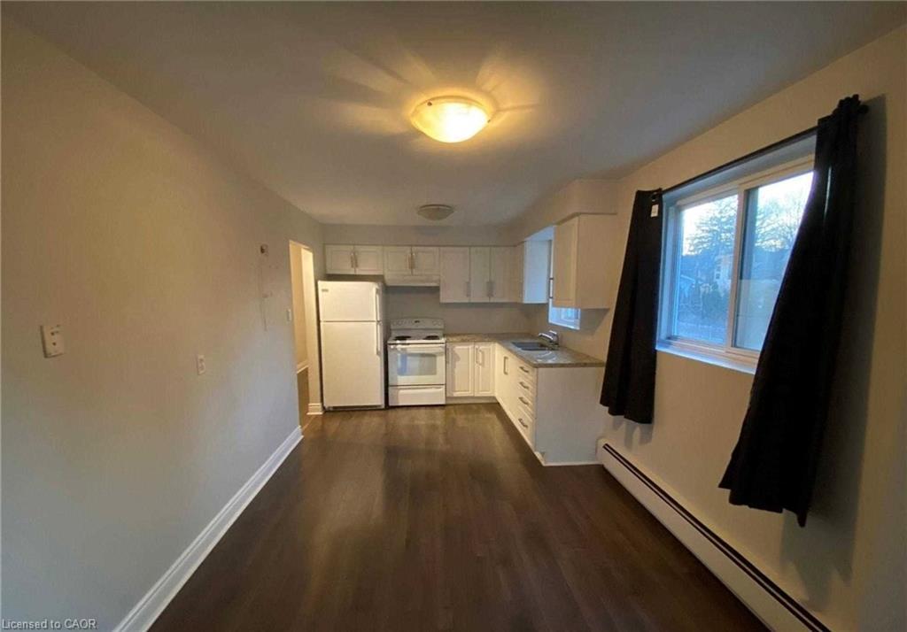 4-10 Main Street, Halton, ON - Indoor Photo Showing Kitchen