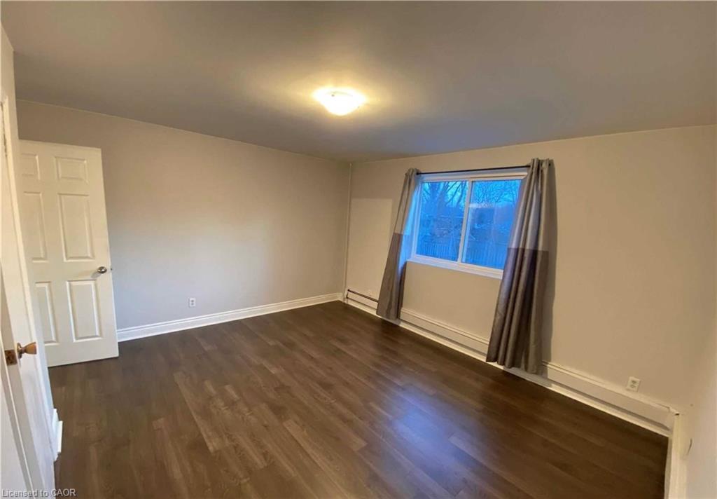 4-10 Main Street, Halton, ON - Indoor Photo Showing Other Room