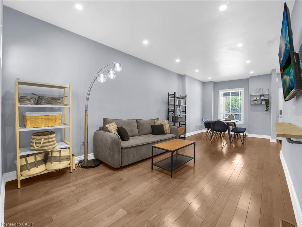 114 Burton Street, Hamilton, ON - Indoor