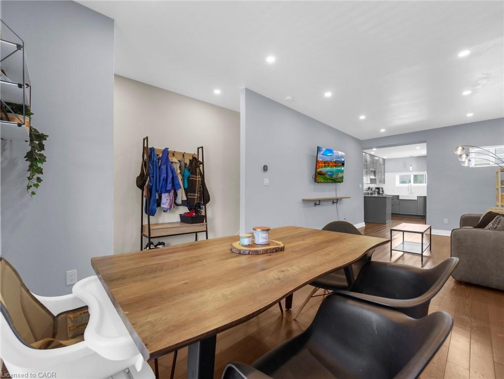 114 Burton Street, Hamilton, ON - Indoor