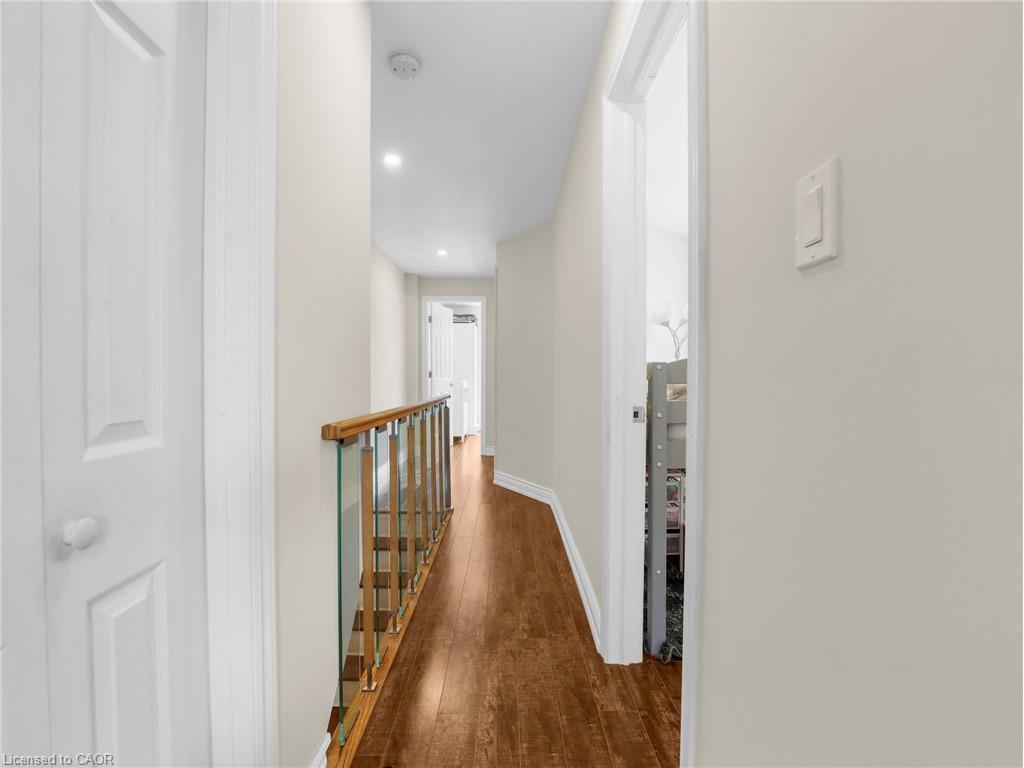 114 Burton Street, Hamilton, ON - Indoor Photo Showing Other Room