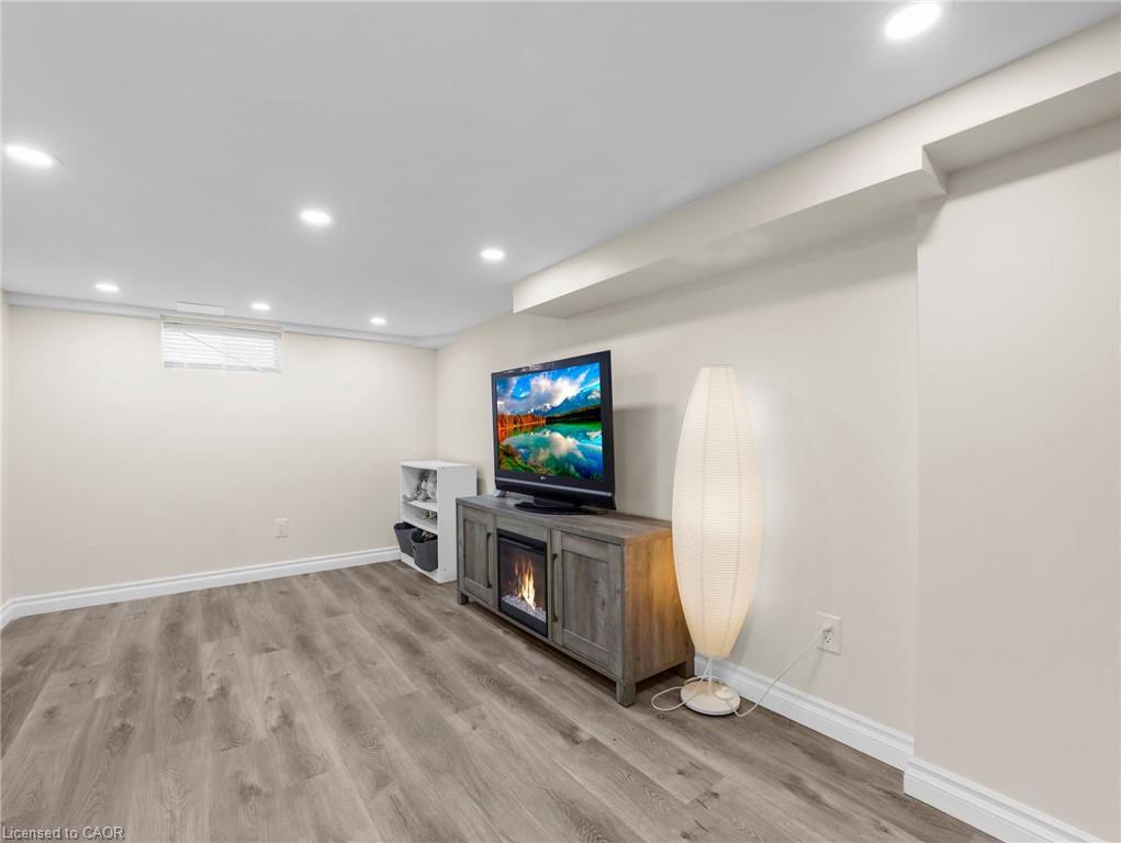 114 Burton Street, Hamilton, ON - Indoor Photo Showing Basement