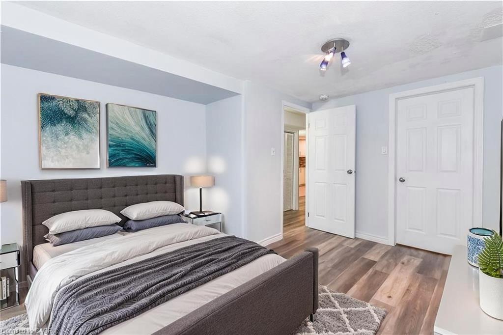 Lower-128 Carlyle Drive, Kitchener, ON - Indoor Photo Showing Bedroom