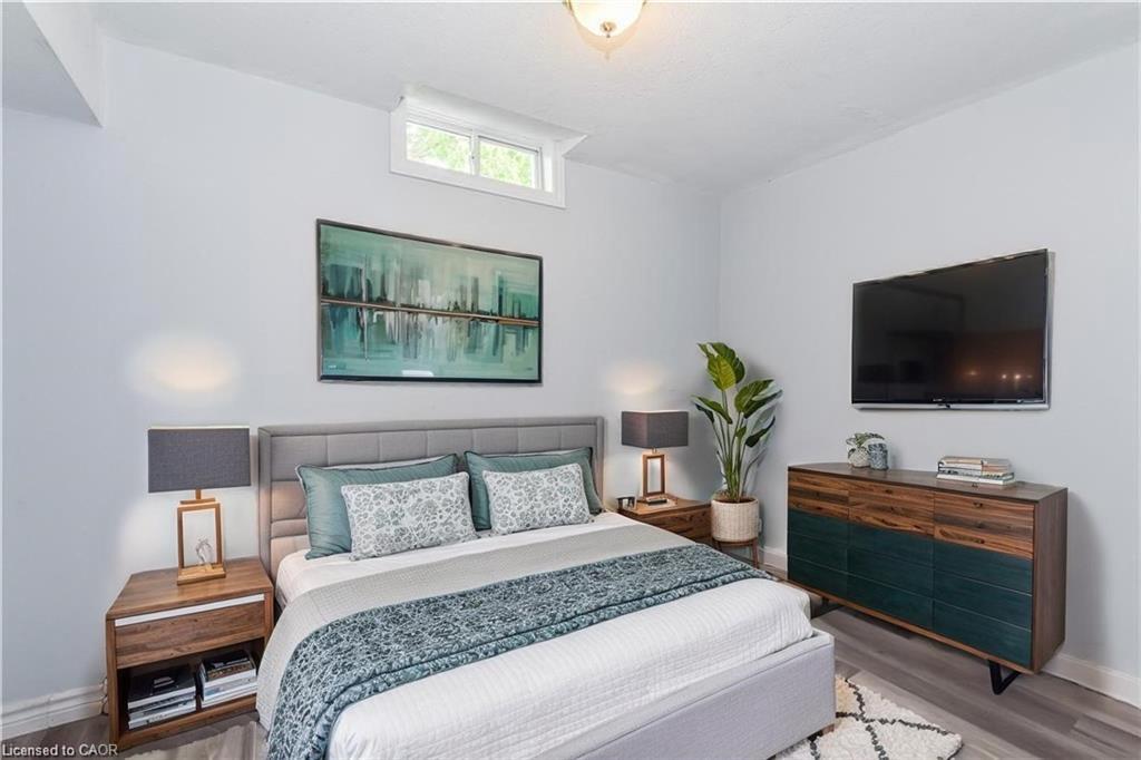 Lower-128 Carlyle Drive, Kitchener, ON - Indoor Photo Showing Bedroom