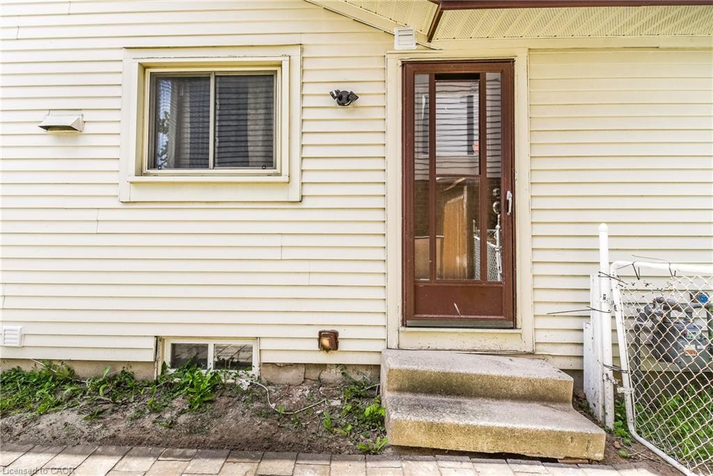 Lower-128 Carlyle Drive, Kitchener, ON - Outdoor With Exterior