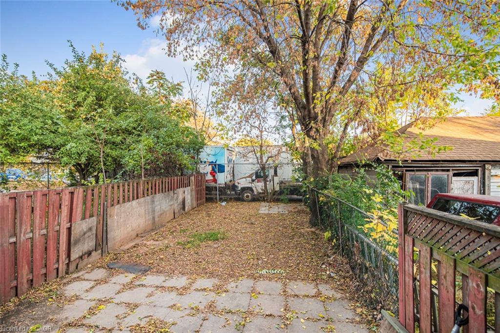 8 Leeds Street, Hamilton, ON - Outdoor