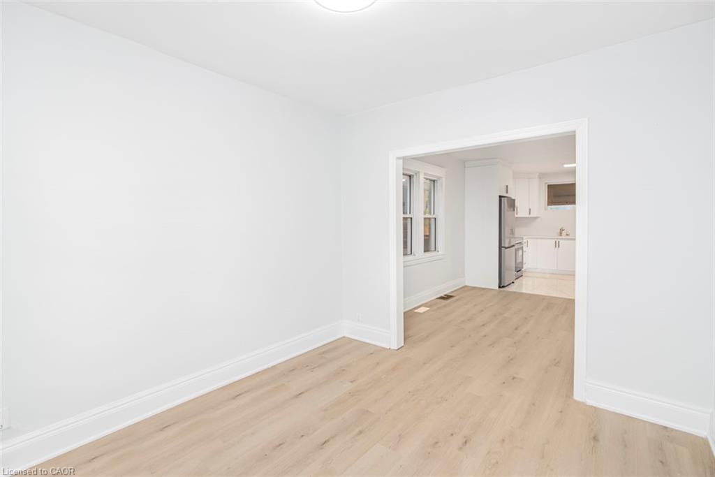 8 Leeds Street, Hamilton, ON - Indoor Photo Showing Other Room