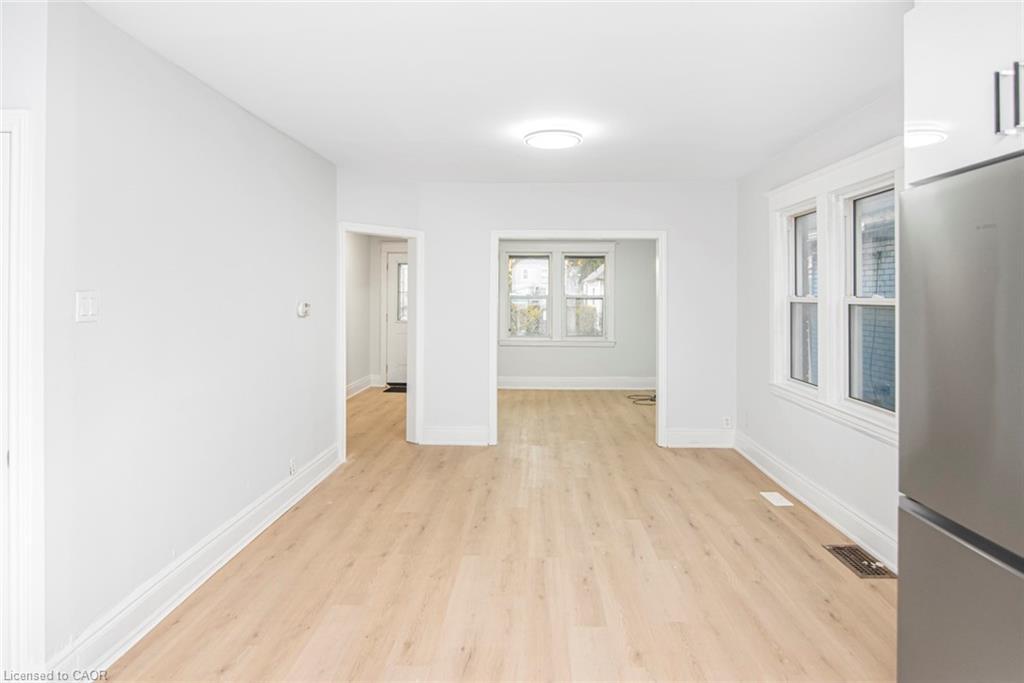 8 Leeds Street, Hamilton, ON - Indoor Photo Showing Other Room
