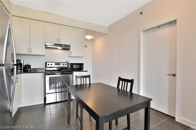 513-2486 Old Bronte Road, Oakville, ON - Indoor Photo Showing Other Room