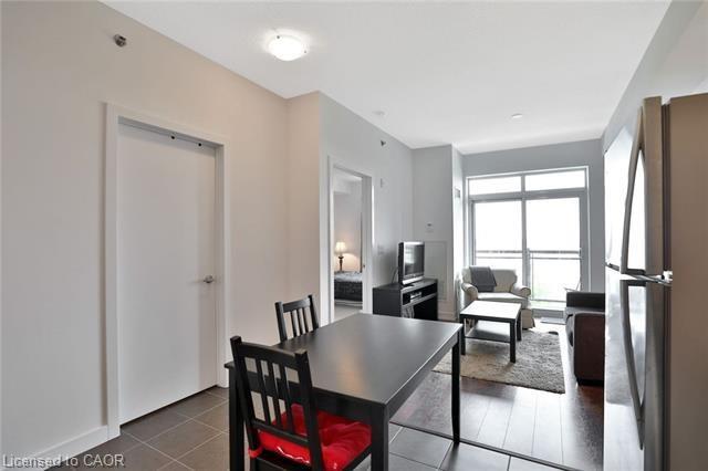 513-2486 Old Bronte Road, Oakville, ON - Indoor Photo Showing Dining Room