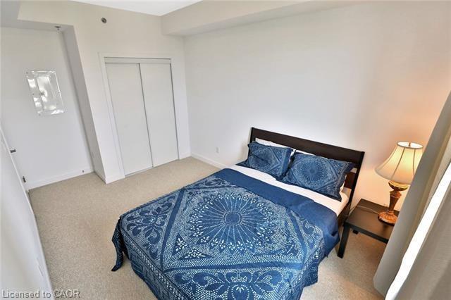 513-2486 Old Bronte Road, Oakville, ON - Indoor Photo Showing Bedroom