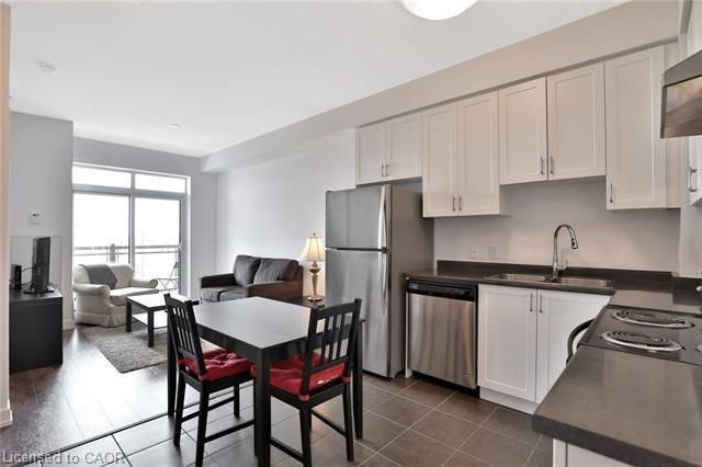 513-2486 Old Bronte Road, Oakville, ON - Indoor Photo Showing Other Room