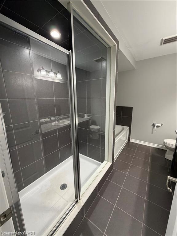 115 Bilanski Farm Road, Brantford, ON - Indoor Photo Showing Bathroom