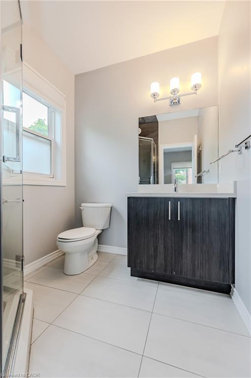 3-17 Mary Street, Kitchener, ON - Indoor Photo Showing Bathroom