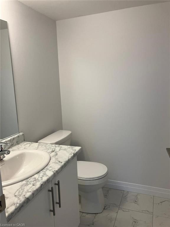 103-6705 Cropp Street, Niagara Falls, ON - Indoor Photo Showing Bathroom