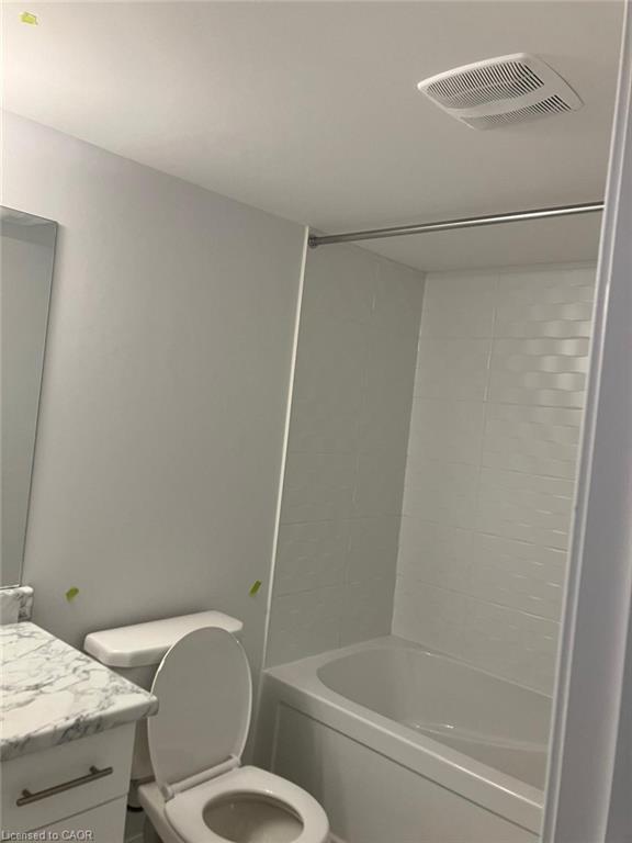 103-6705 Cropp Street, Niagara Falls, ON - Indoor Photo Showing Bathroom