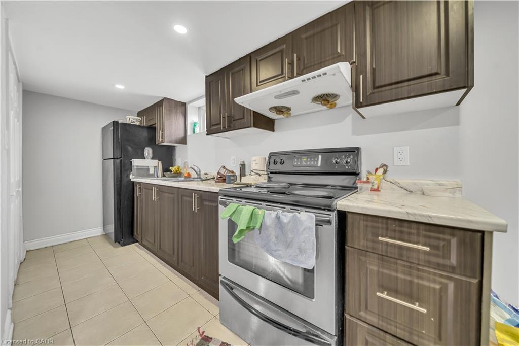 259 Franklin Street S, Kitchener, ON - Indoor Photo Showing Kitchen