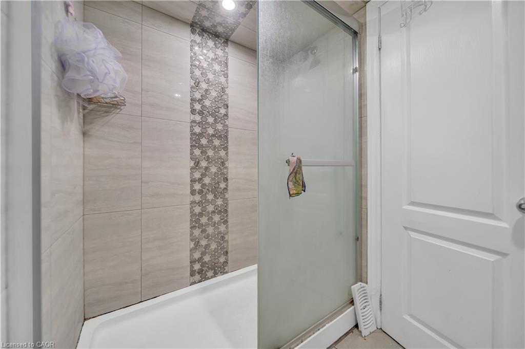 259 Franklin Street S, Kitchener, ON - Indoor Photo Showing Bathroom