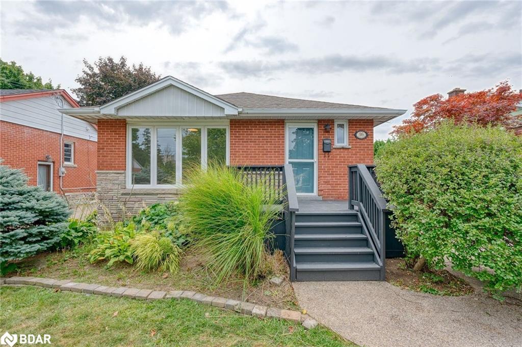 16 Wildewood Avenue, Hamilton, ON - Outdoor