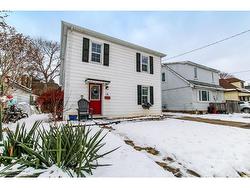 16 King Lane Simcoe, ON N3Y 3Z4