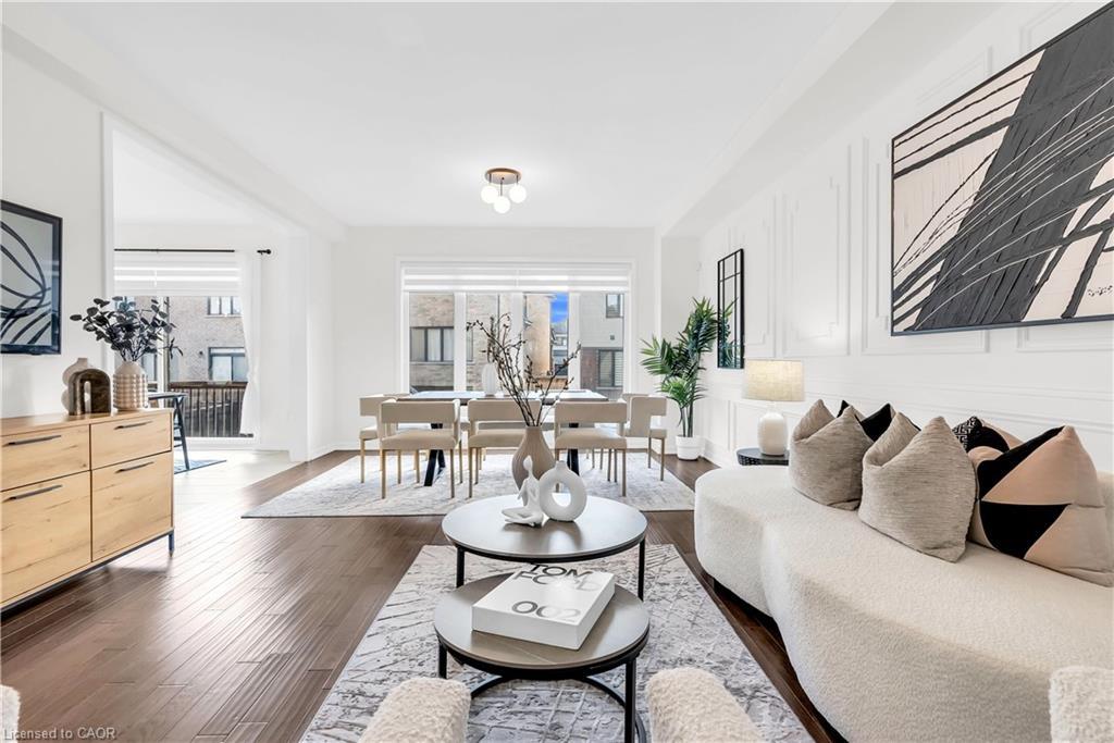35 Bedrock Drive, Stoney Creek, ON - Indoor Photo Showing Living Room