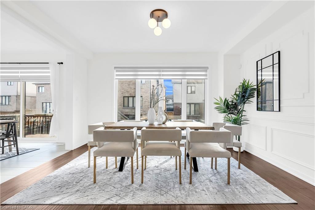 35 Bedrock Drive, Stoney Creek, ON - Indoor Photo Showing Dining Room