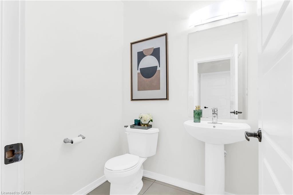 35 Bedrock Drive, Stoney Creek, ON - Indoor Photo Showing Bathroom